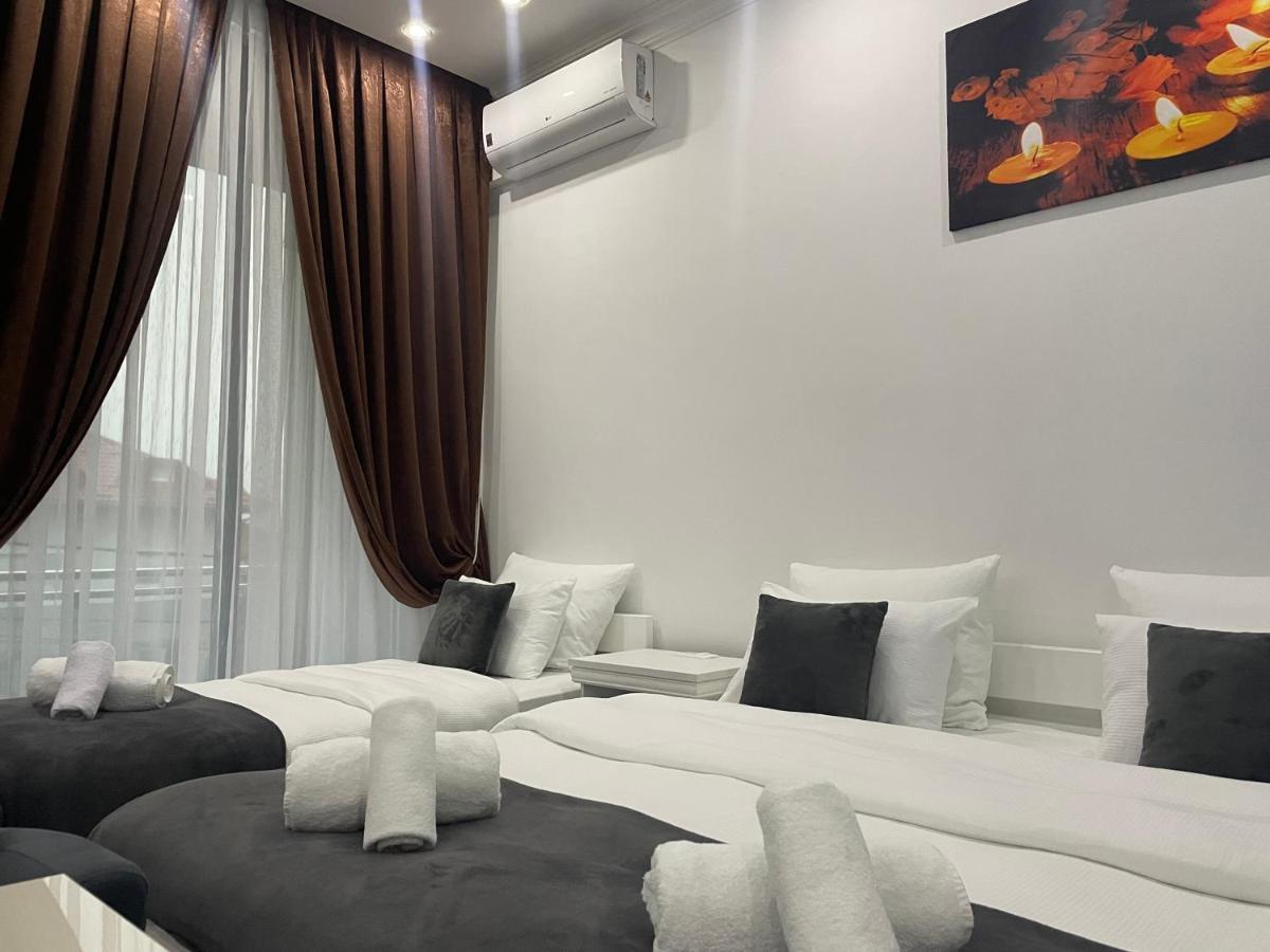 Hotel Palace Велика-Кладуша Экстерьер фото