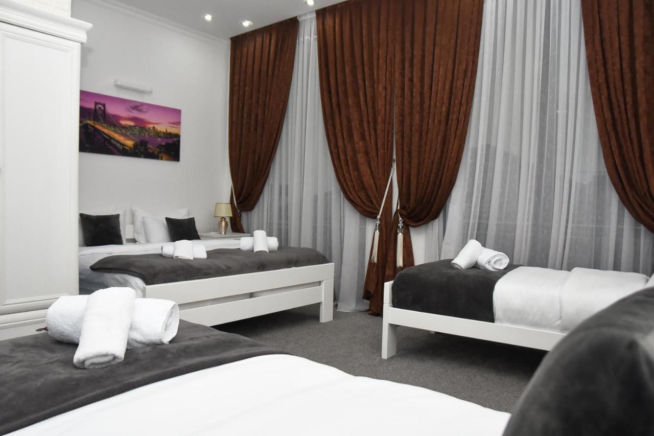 Hotel Palace Велика-Кладуша Экстерьер фото
