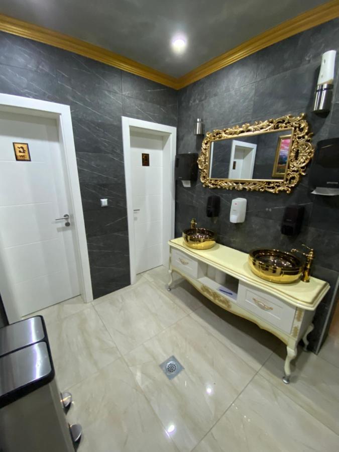 Hotel Palace Велика-Кладуша Экстерьер фото